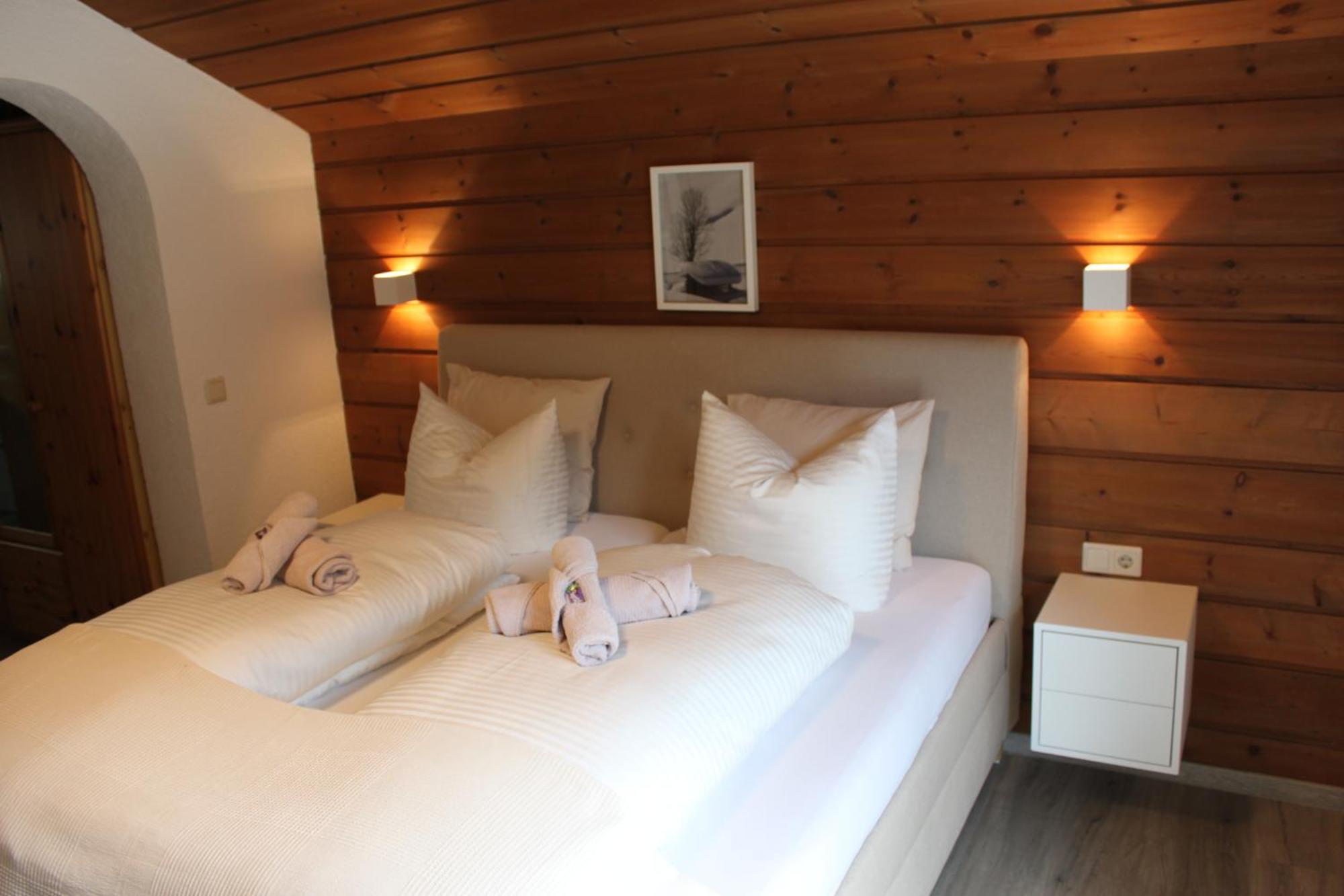 Panorama Appartements Mora เอิทซ์ ภายนอก รูปภาพ